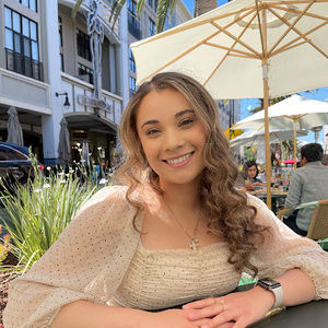 Meet your Posher, Isabella